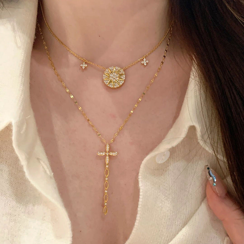 Flash eight-pointed star compass necklace female 2025 new tassel cross four-leaf clover clavicle chain
