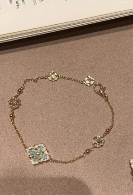 Water lake blue beautiful four-leaf clover bracelet necklace female retro palace style high-end