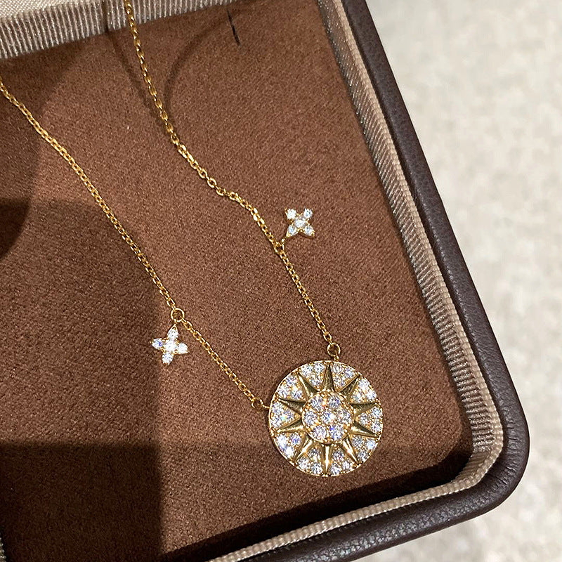 Flash eight-pointed star compass necklace female 2025 new tassel cross four-leaf clover clavicle chain