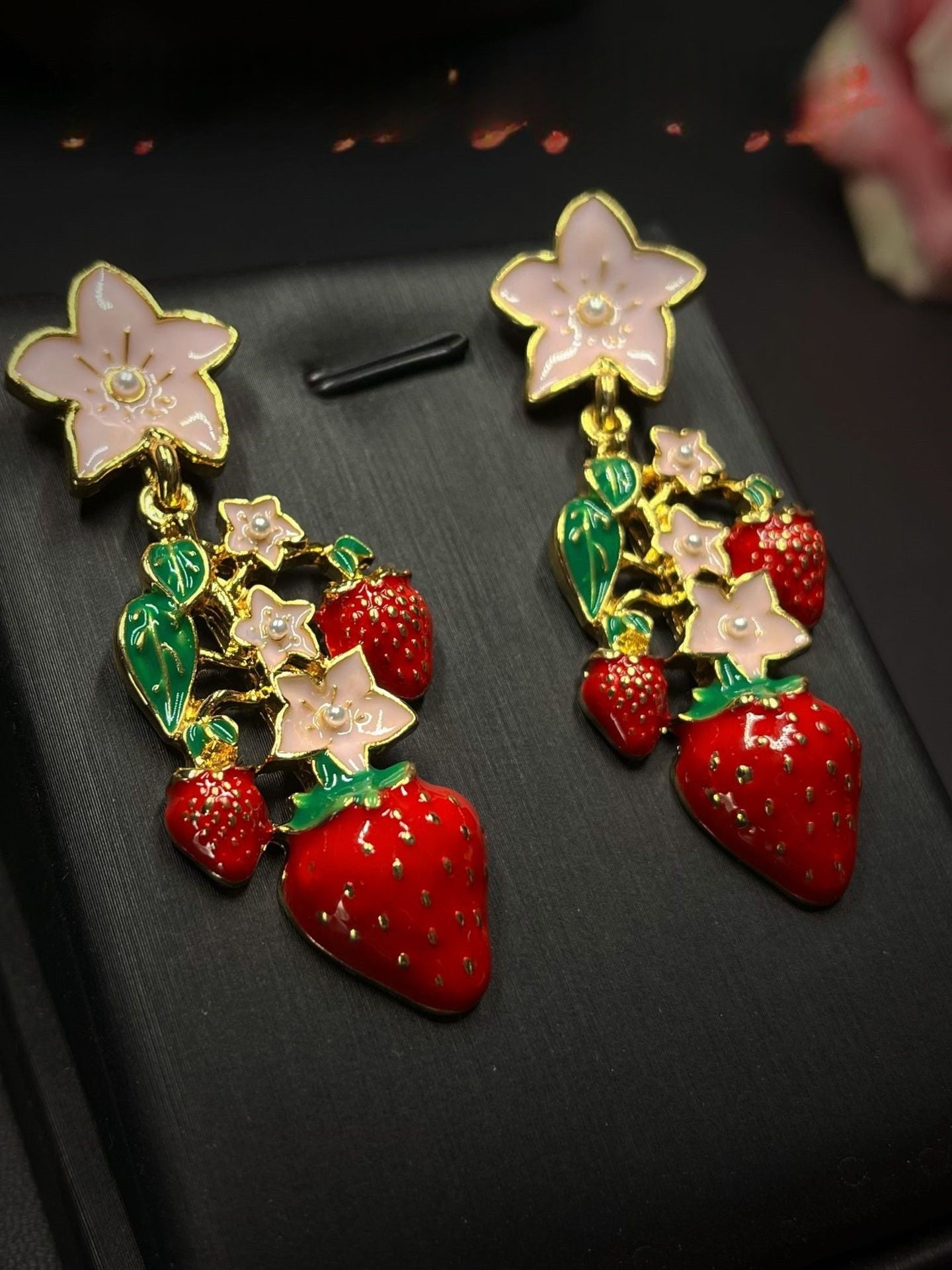 Individuality niche strawberry earrings temperament versatile vintage earrings