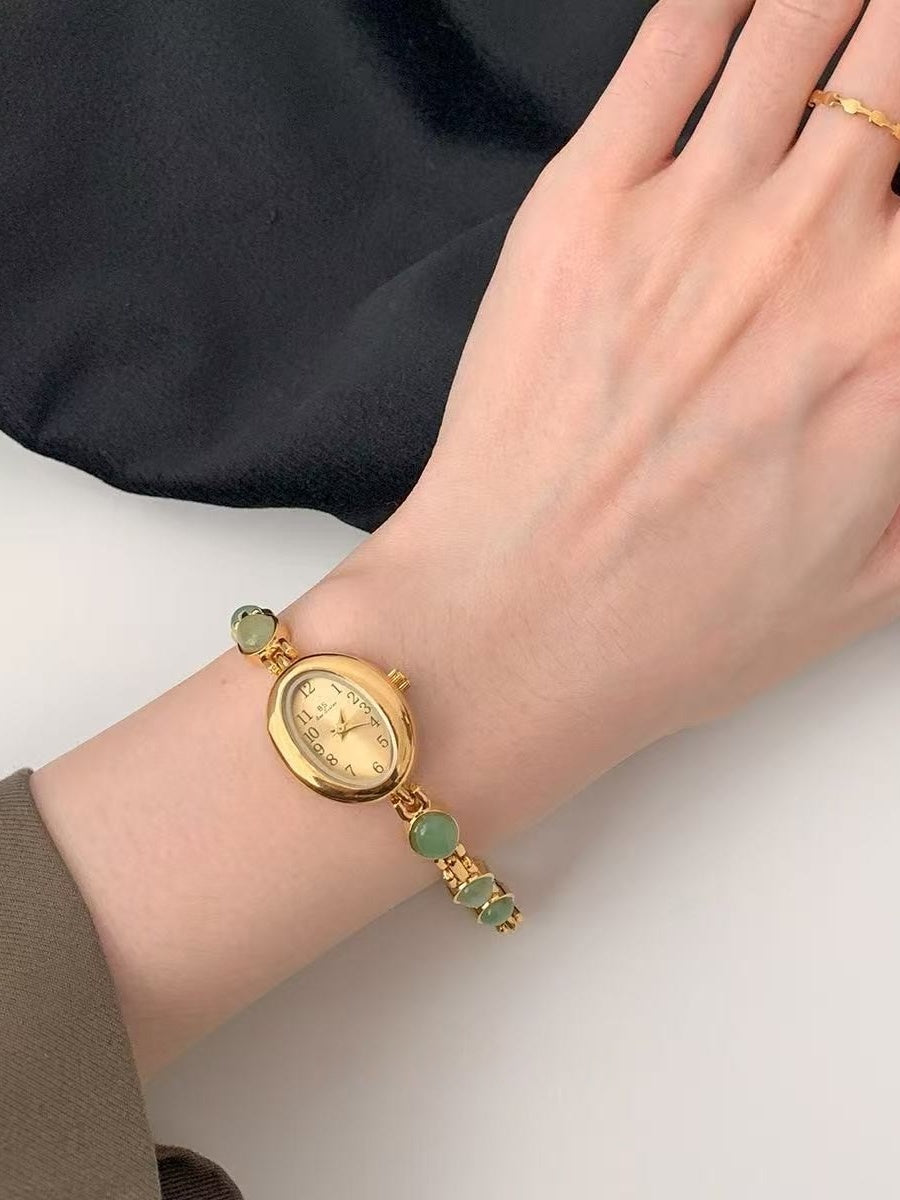 Niche design vintage watch light luxury exquisite mini natural stone retro fashion bracelet watch for women