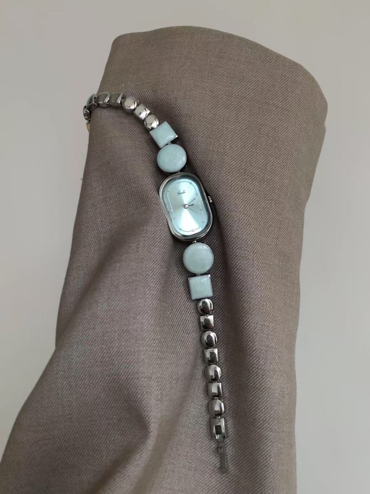 Irregular chain niche design watch exquisite fashion glacier blue temperament watch for women