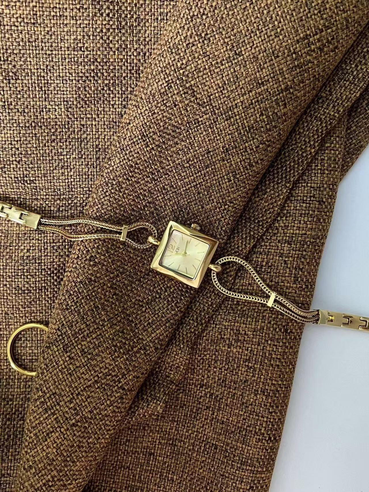 Simple high-end bracelet chain square watch for women gold niche design watch