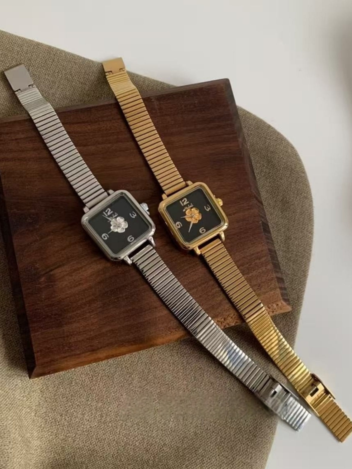 Vintage Camellia Square Women's Watch Light Luxury Second-hand Quartz Watch