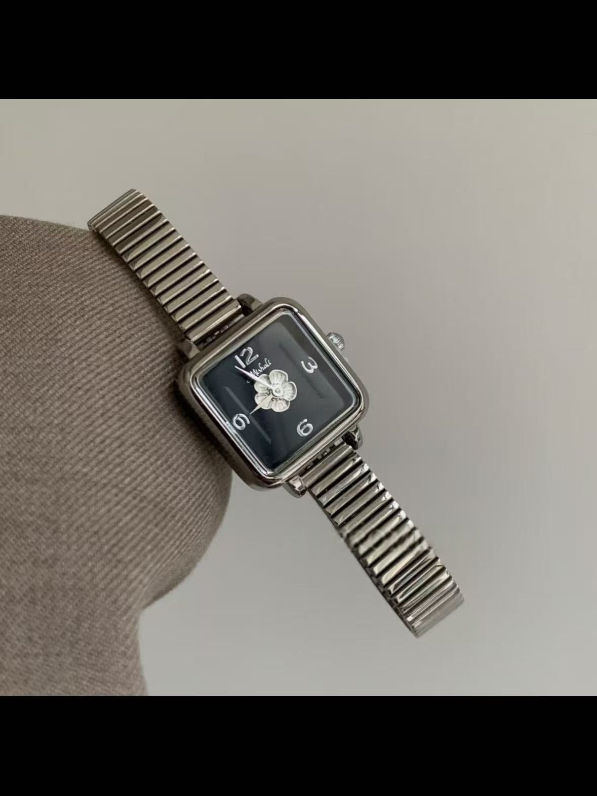 Vintage Camellia Square Women's Watch Light Luxury Second-hand Quartz Watch
