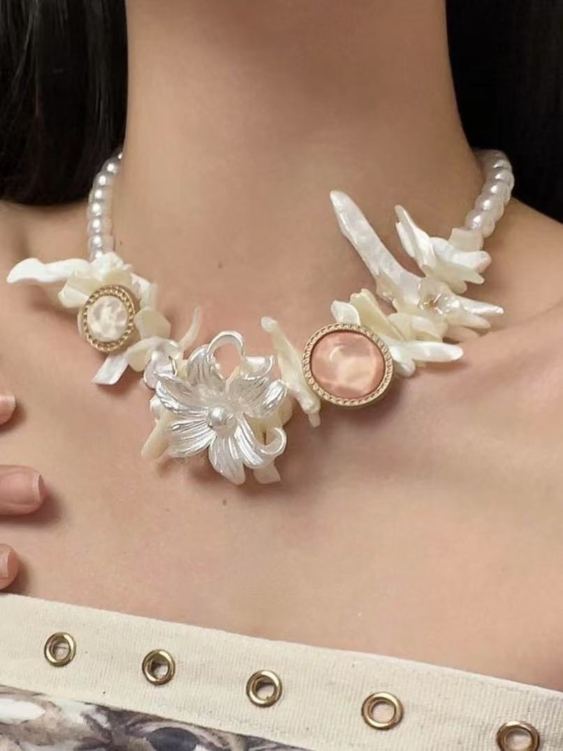 Inspiration Muse | Mother-of-pearl beaded white flower super beautiful choker imitation pearl high-quality texture necklace