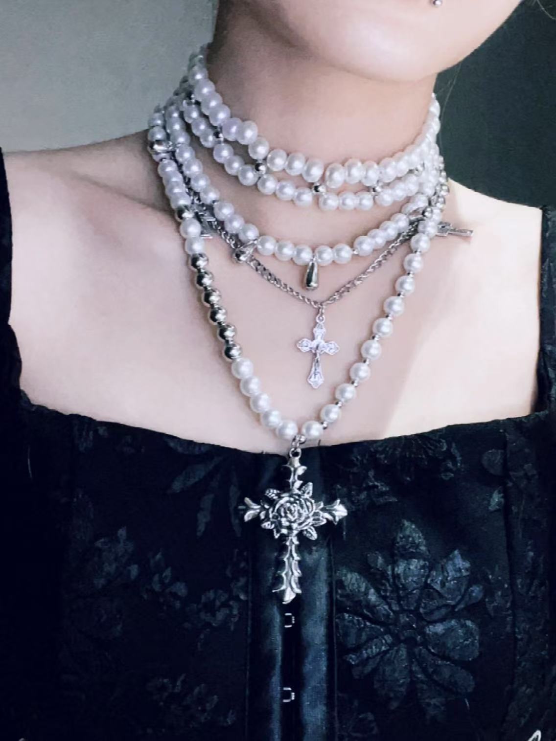 French court baroque pearl stacking choker